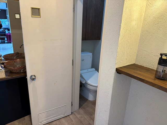 店舗改修工事　トイレ